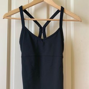 Alo yoga black key hole tank